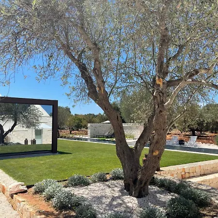 Mirror Trullo And Mirror House Willa Ostuni