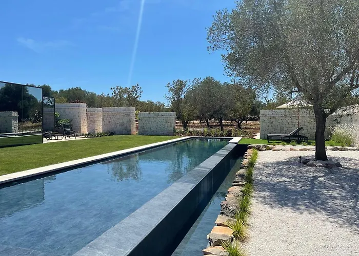 Willa Mirror Trullo And Mirror House *